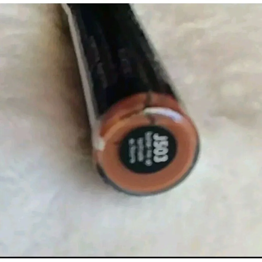 lip gloss New Womans Totally Kissable Avon beauty make up butter me up pink